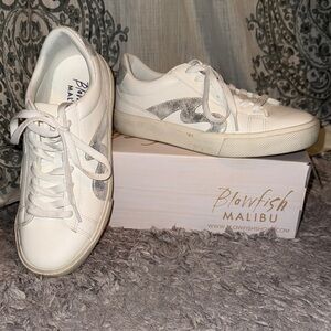 Blowfish Women's Cream and Silver Sneakers
